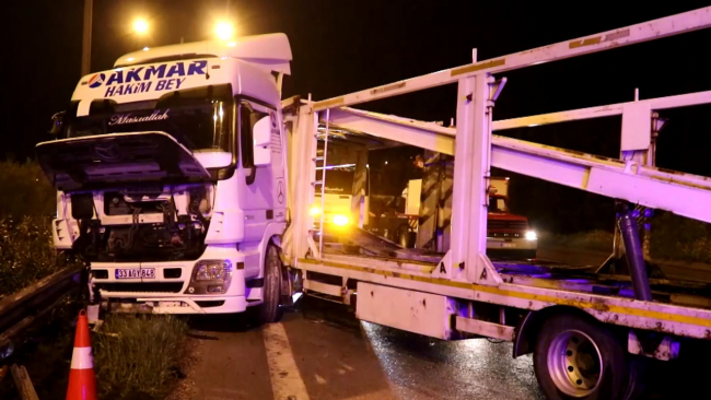 Osmaniye'de zincirleme kaza: 3'ü polis 4 yaralı
